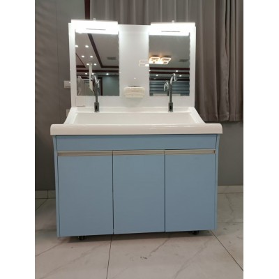 高分子高背板洗手池  感应式鹅颈水龙头